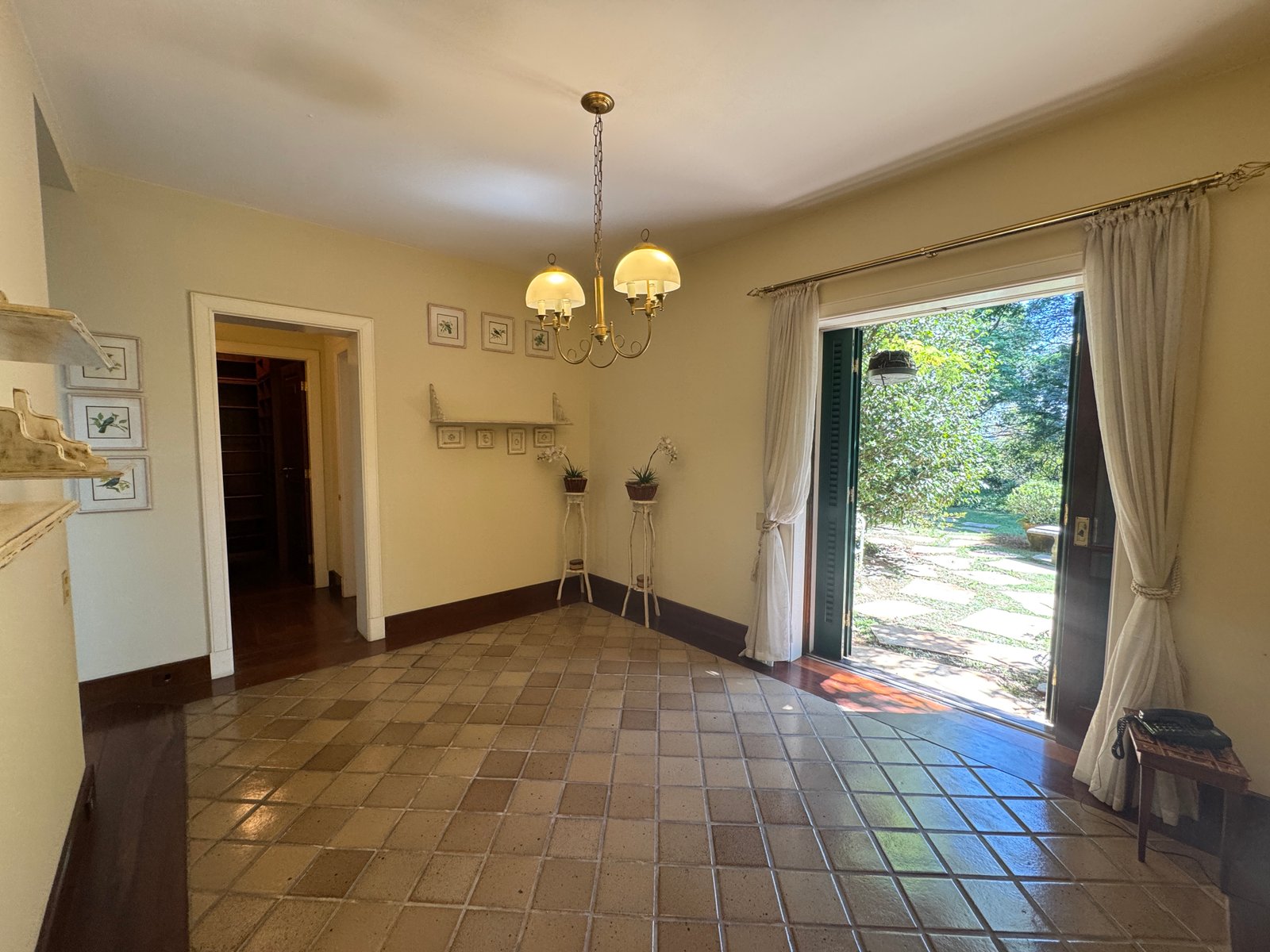 Casa Estilo Europeu no Tamboré 1