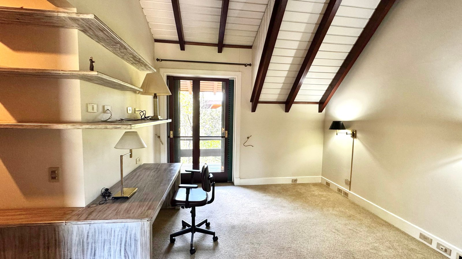 Casa Estilo Europeu no Tamboré 1